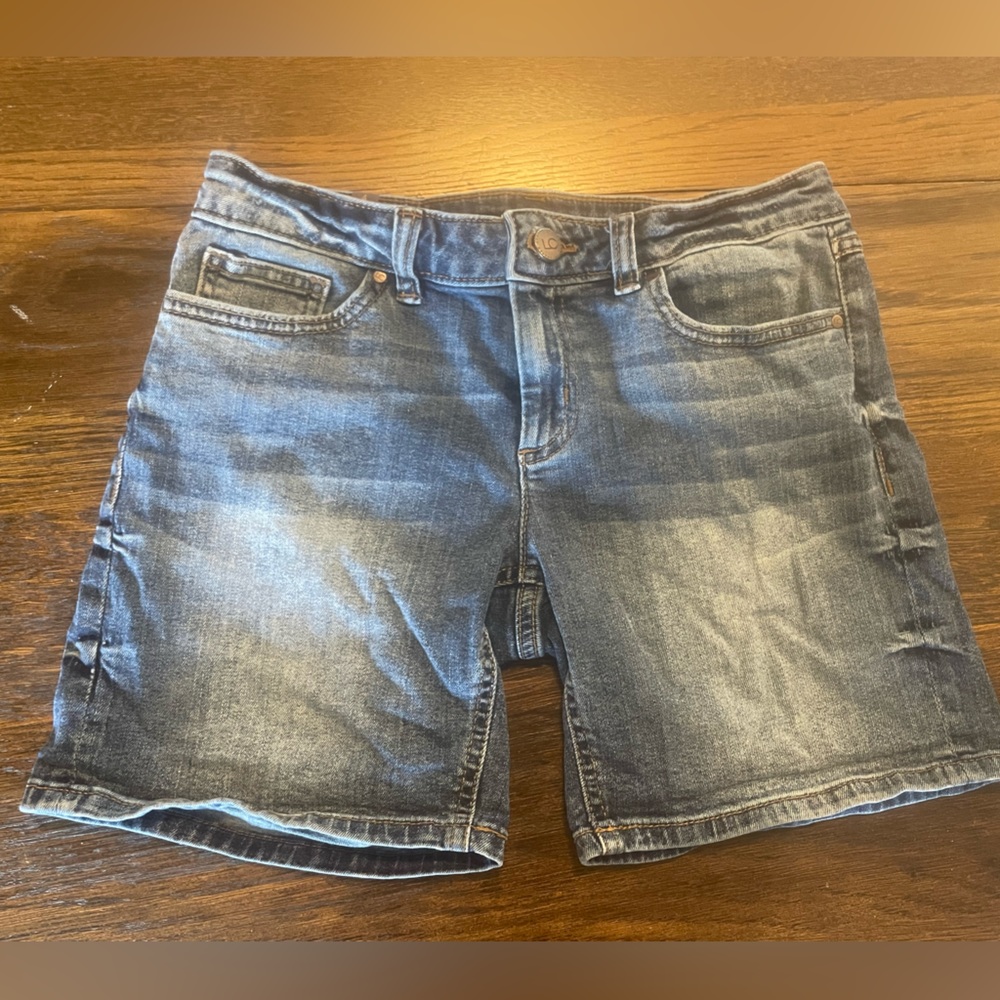 LC Lauren Conrad 5" inseam Denim Shorts